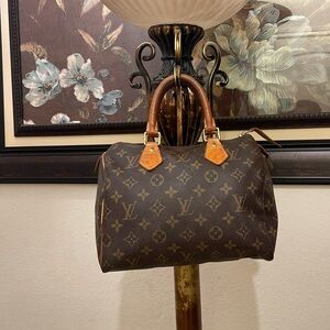 Authentic Louis Vuitton, please check all picture of condition